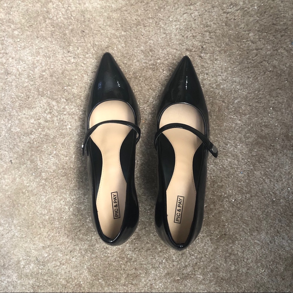 Black patent pumps